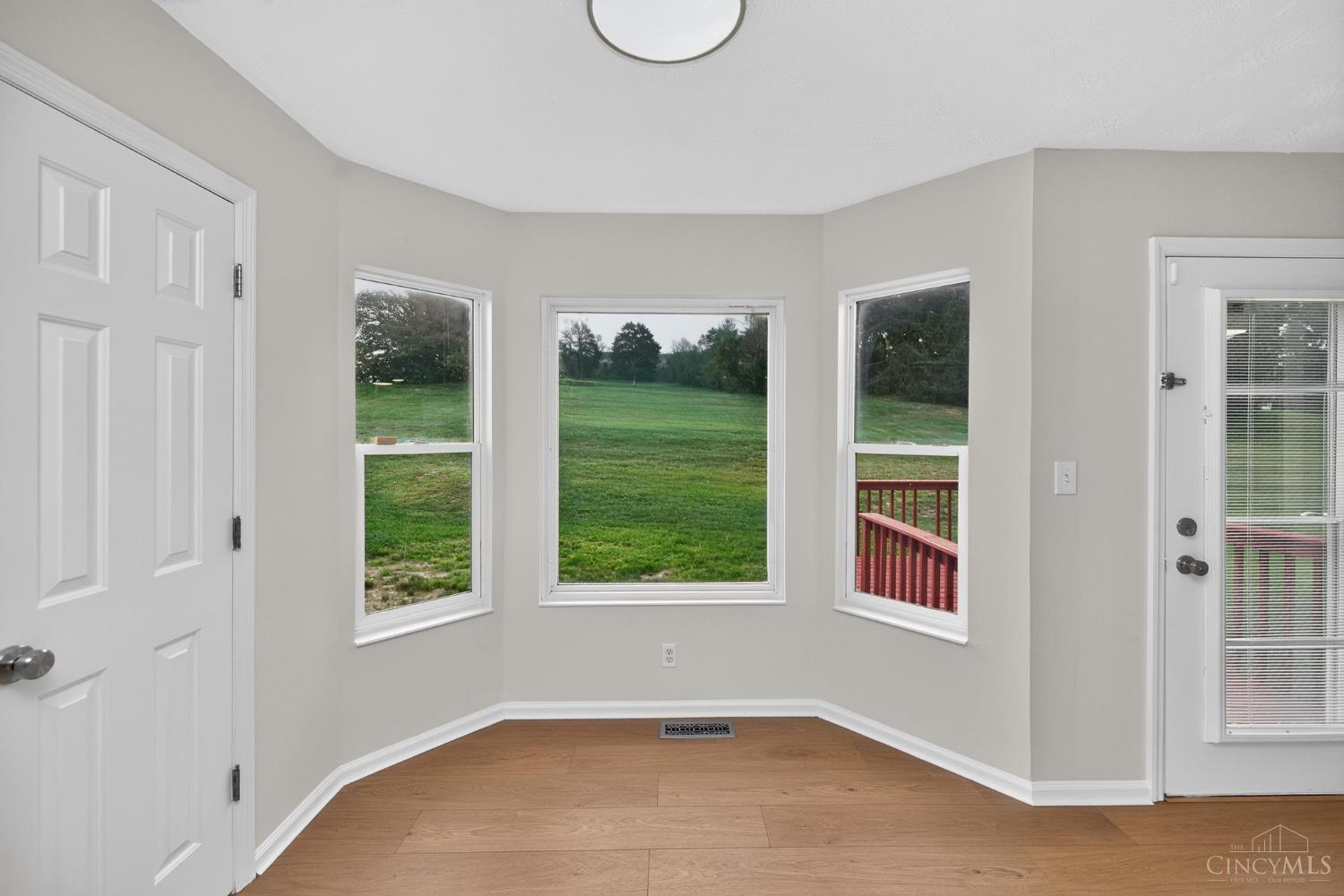 11909 Winston Circle Property Photo 23