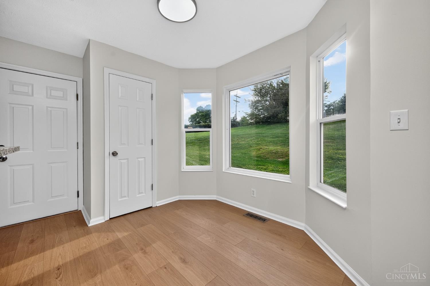 11909 Winston Circle Property Photo 24
