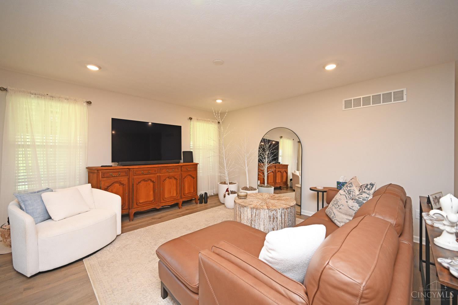 101 River Heights Drive Property Photo 8