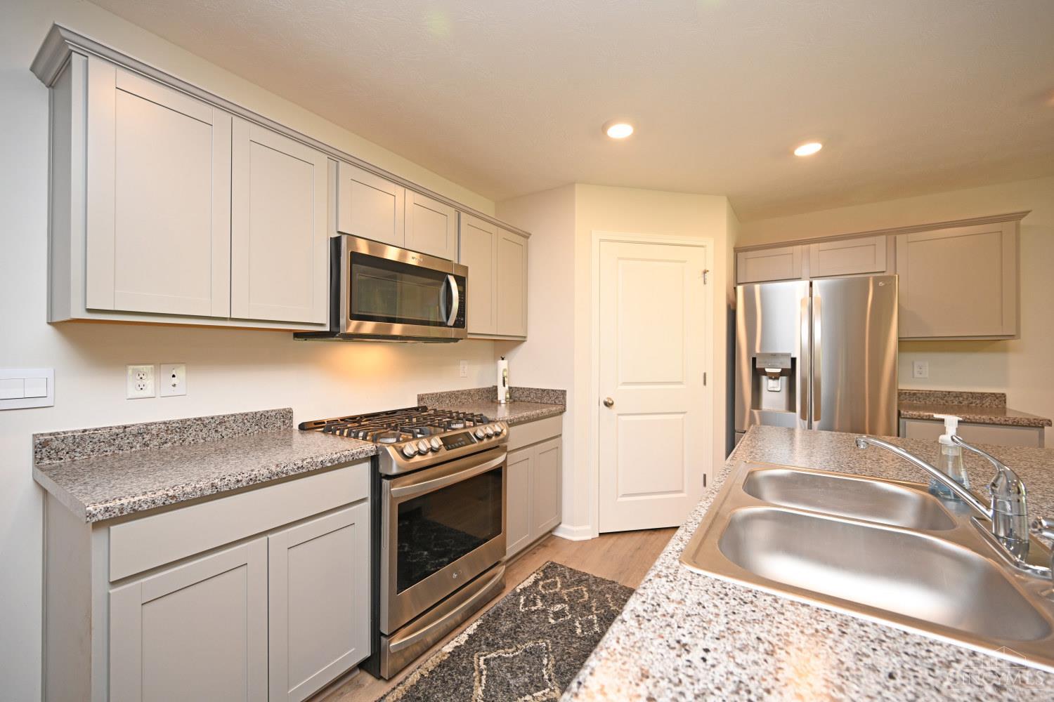 101 River Heights Drive Property Photo 15