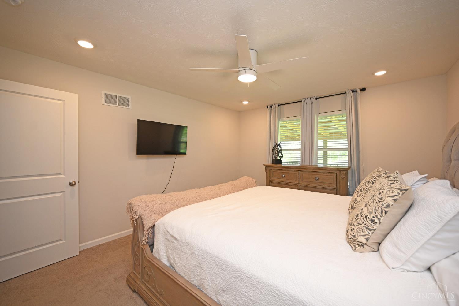 101 River Heights Drive Property Photo 19