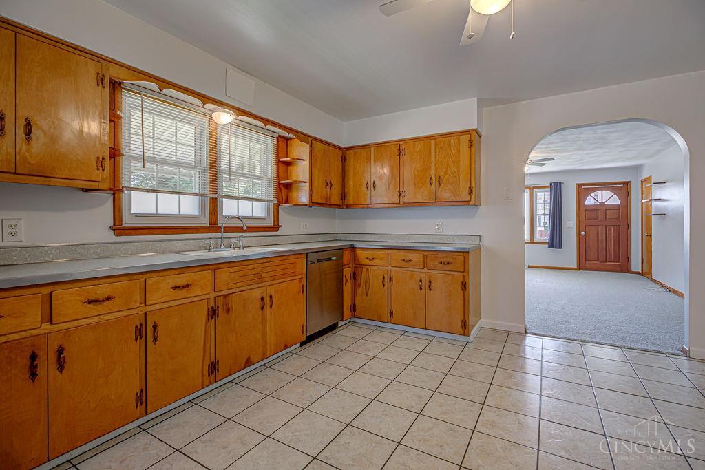 798 St Clair Avenue Property Photo 17
