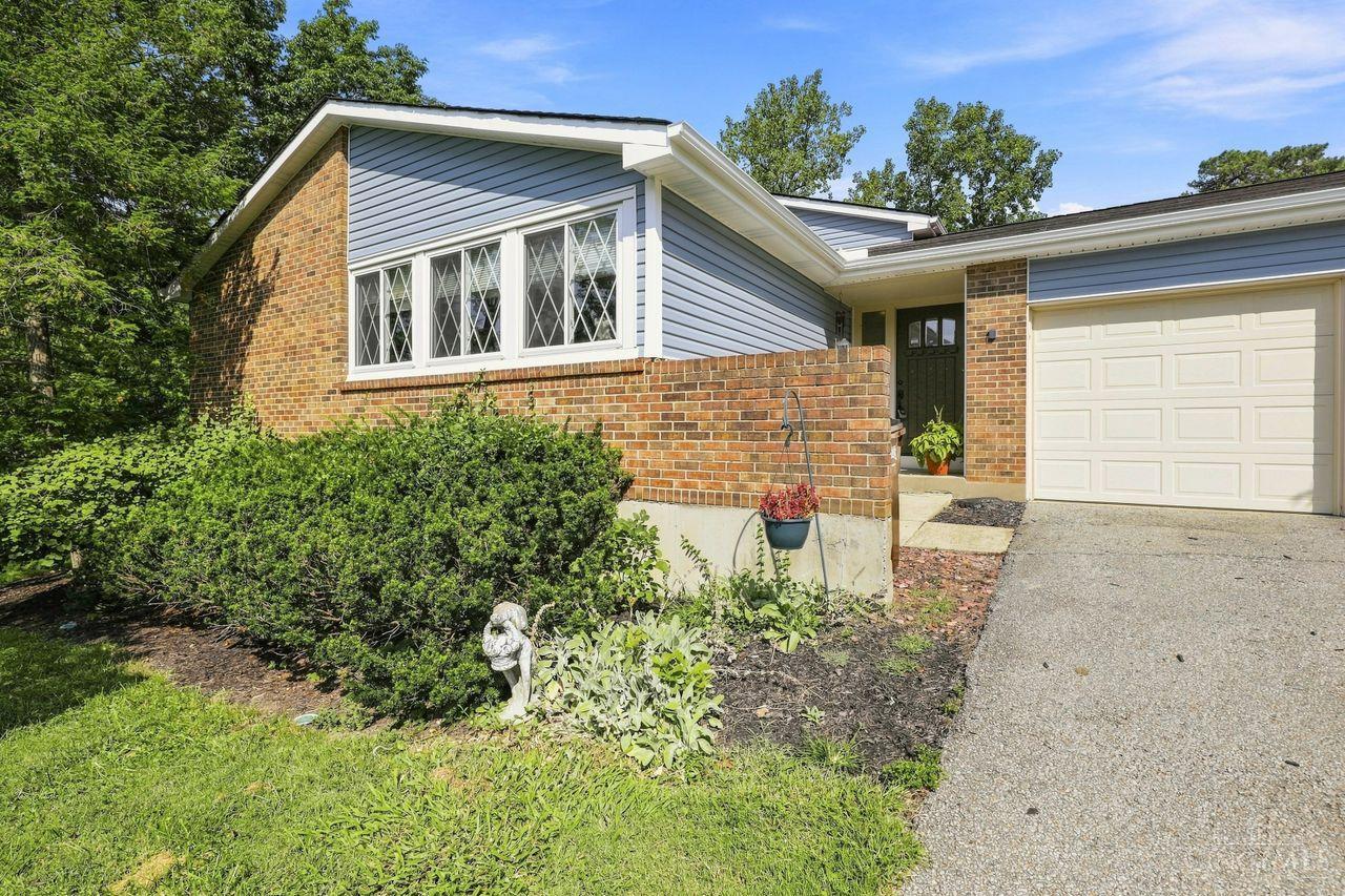 98 Waxwing Drive Property Photo 1