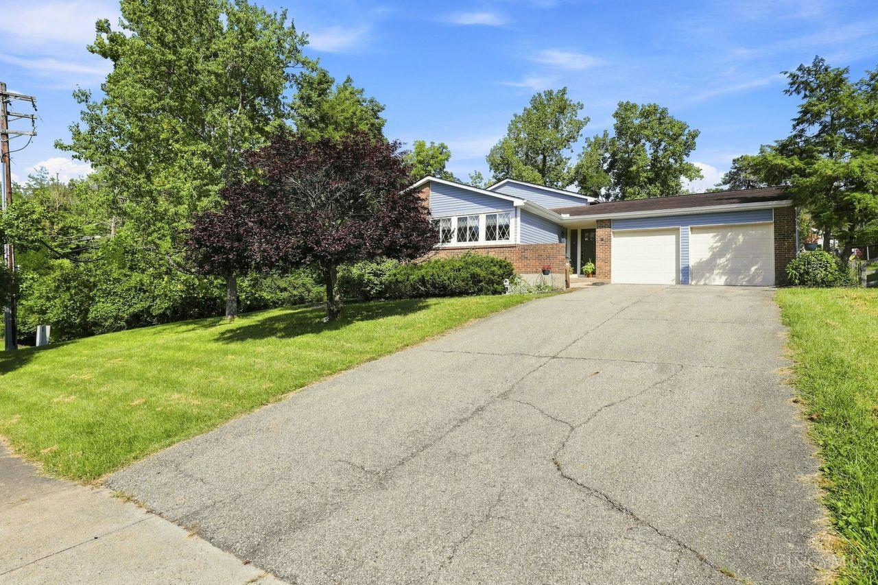 98 Waxwing Drive Property Photo 2