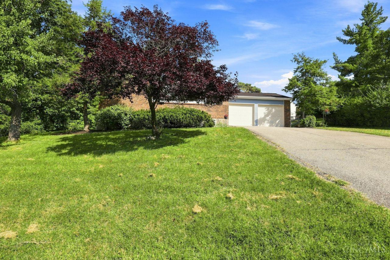 98 Waxwing Drive Property Photo 3