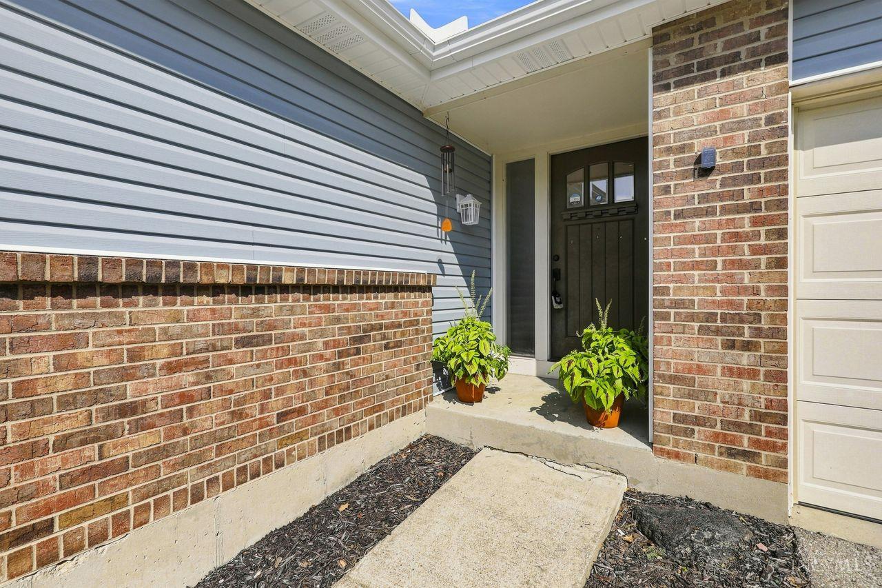 98 Waxwing Drive Property Photo 4