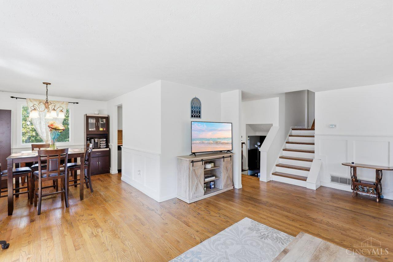 98 Waxwing Drive Property Photo 8