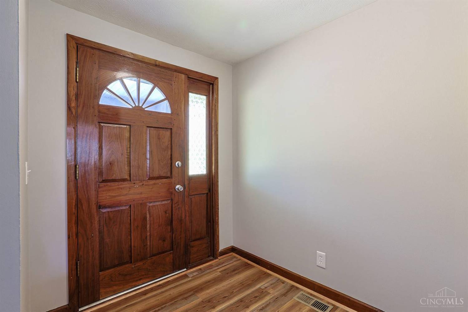 8047 Bethany Road Property Photo 5