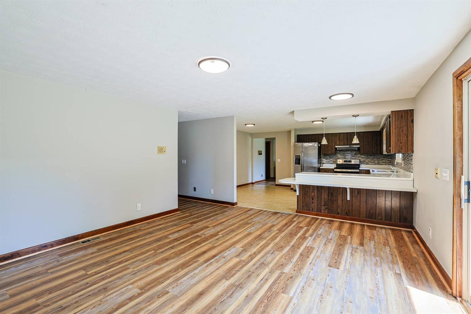 8047 Bethany Road Property Photo 10