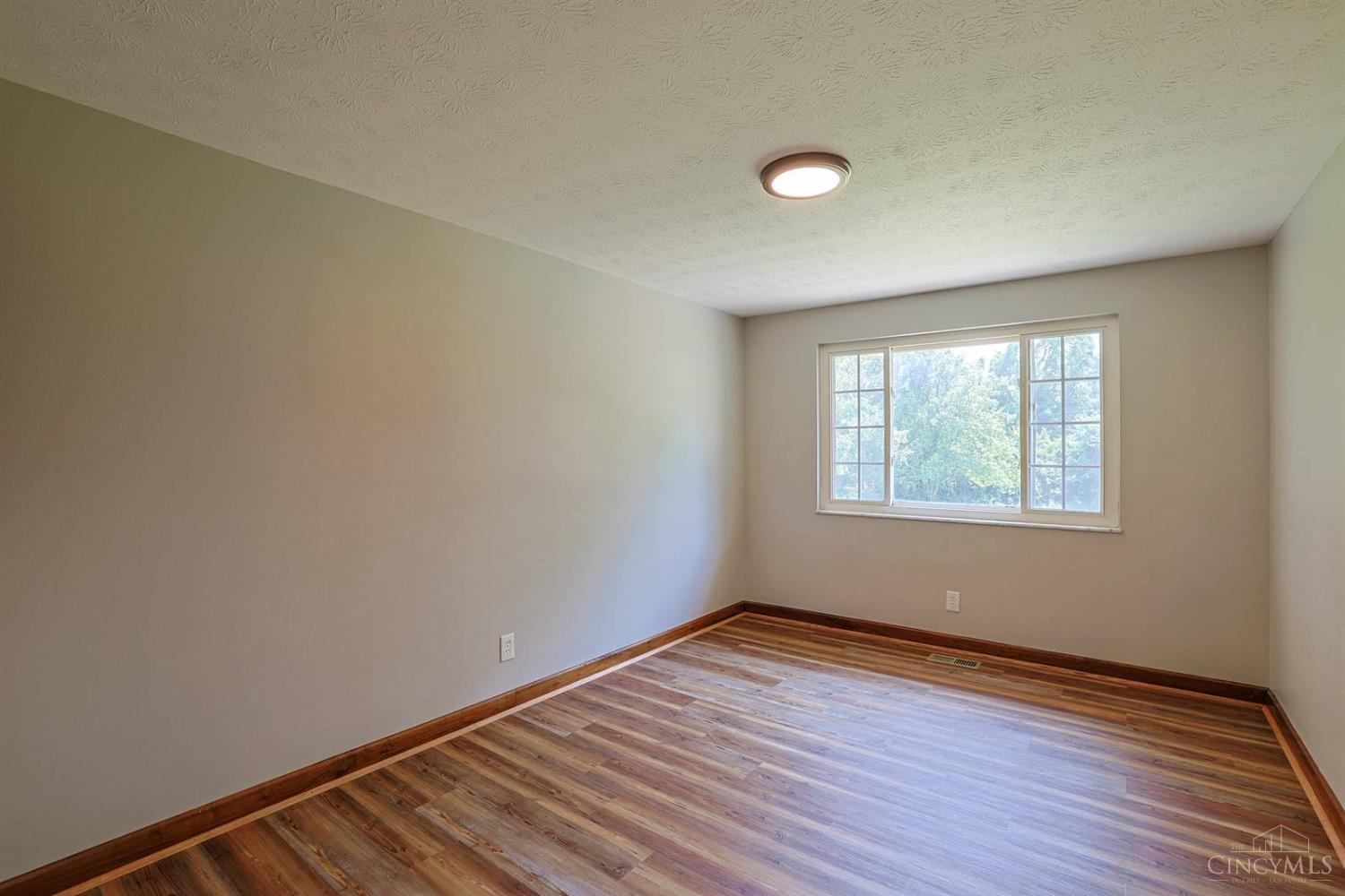 8047 Bethany Road Property Photo 11
