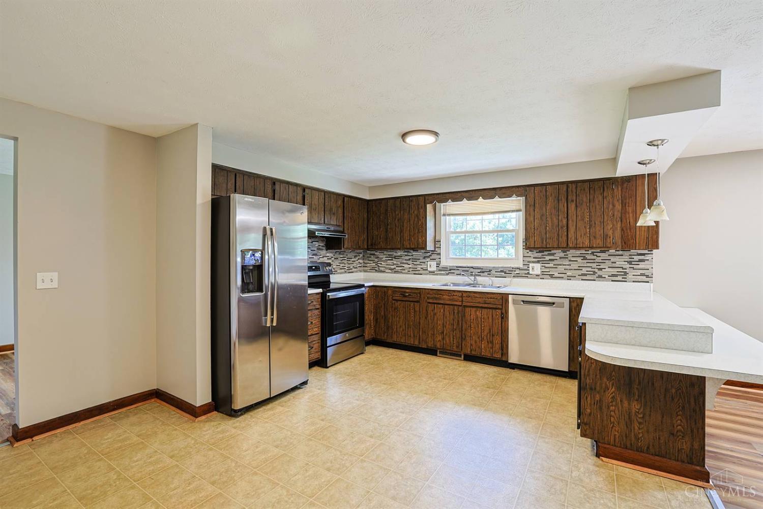 8047 Bethany Road Property Photo 14