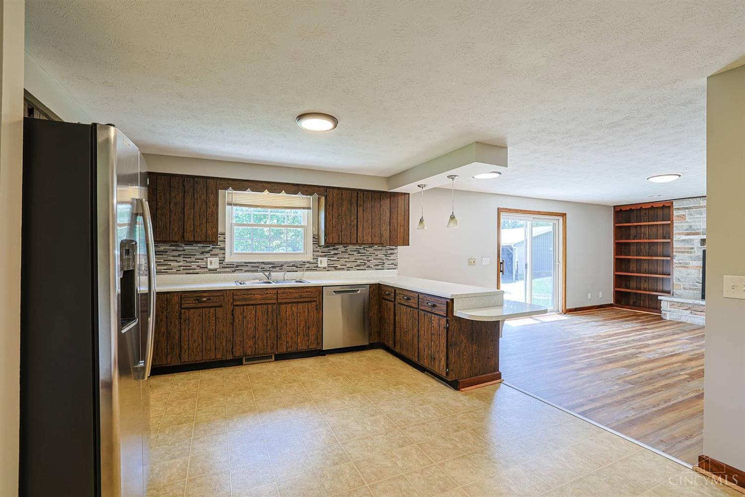 8047 Bethany Road Property Photo 15