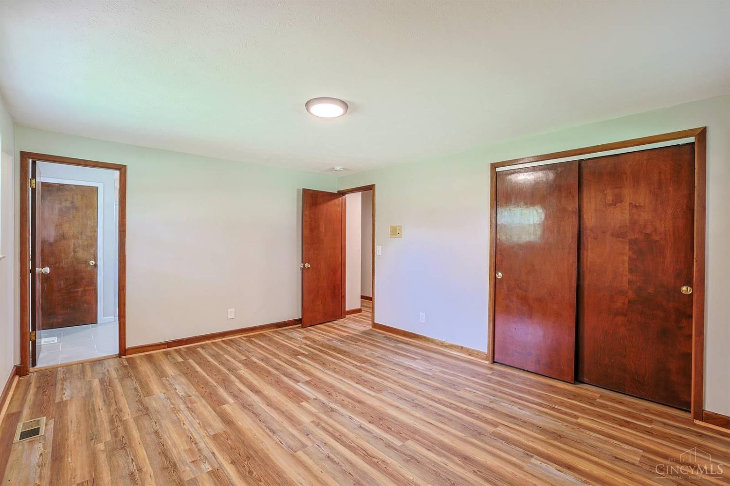 8047 Bethany Road Property Photo 19