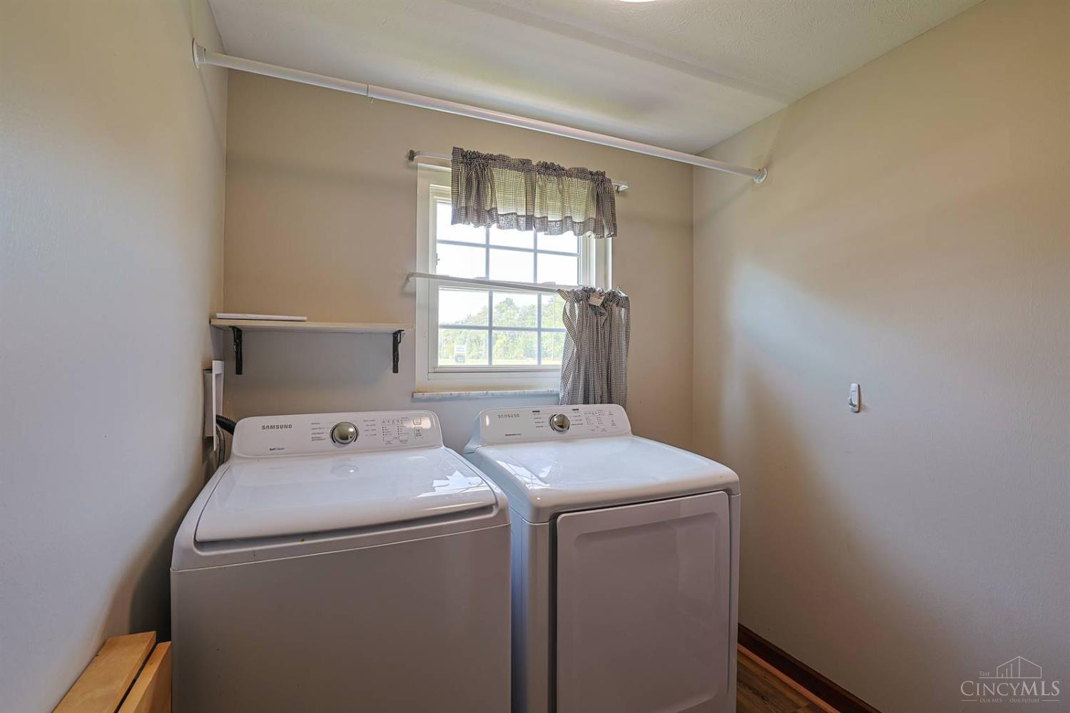 8047 Bethany Road Property Photo 29