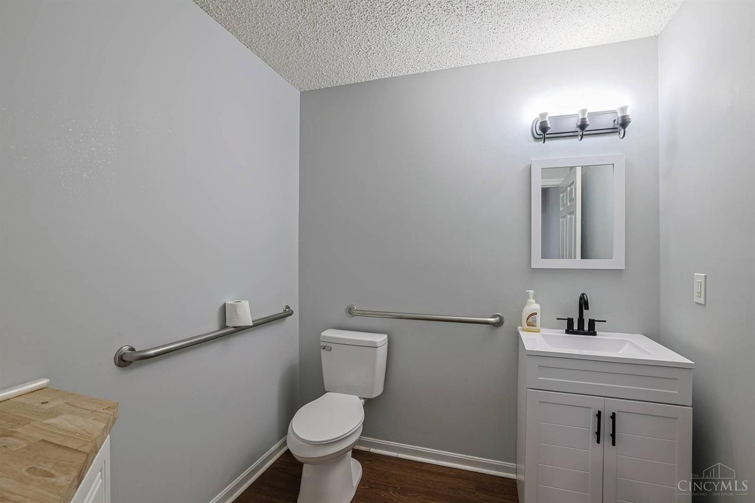 1208 Sunset Street Property Photo 5
