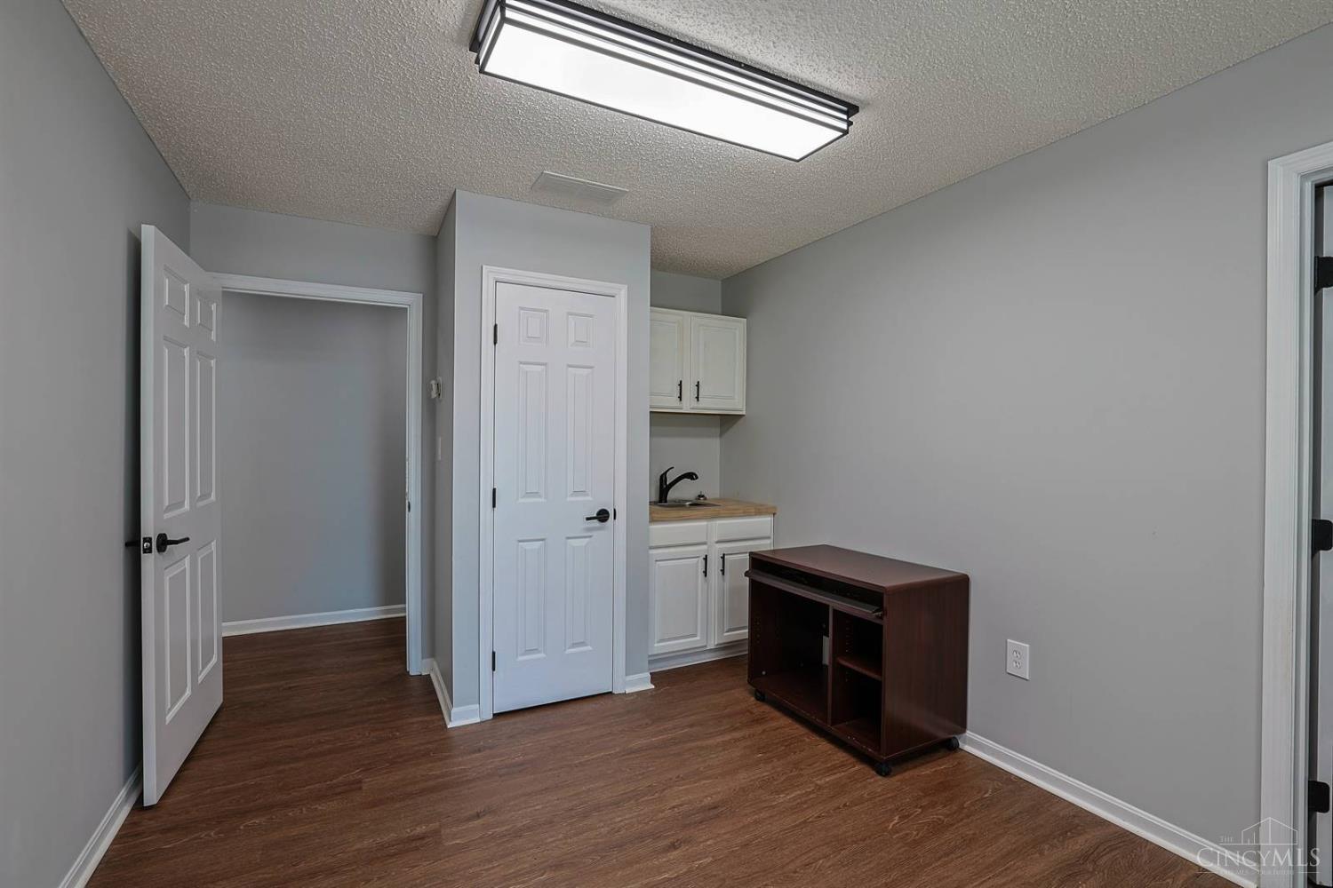 1208 Sunset Street Property Photo 12