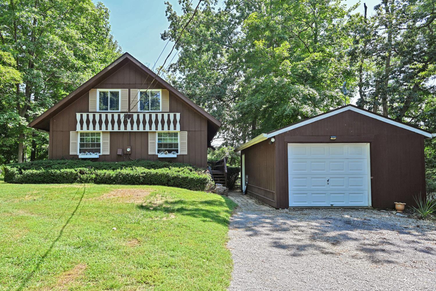 1037 Krupp Cove Property Photo 1