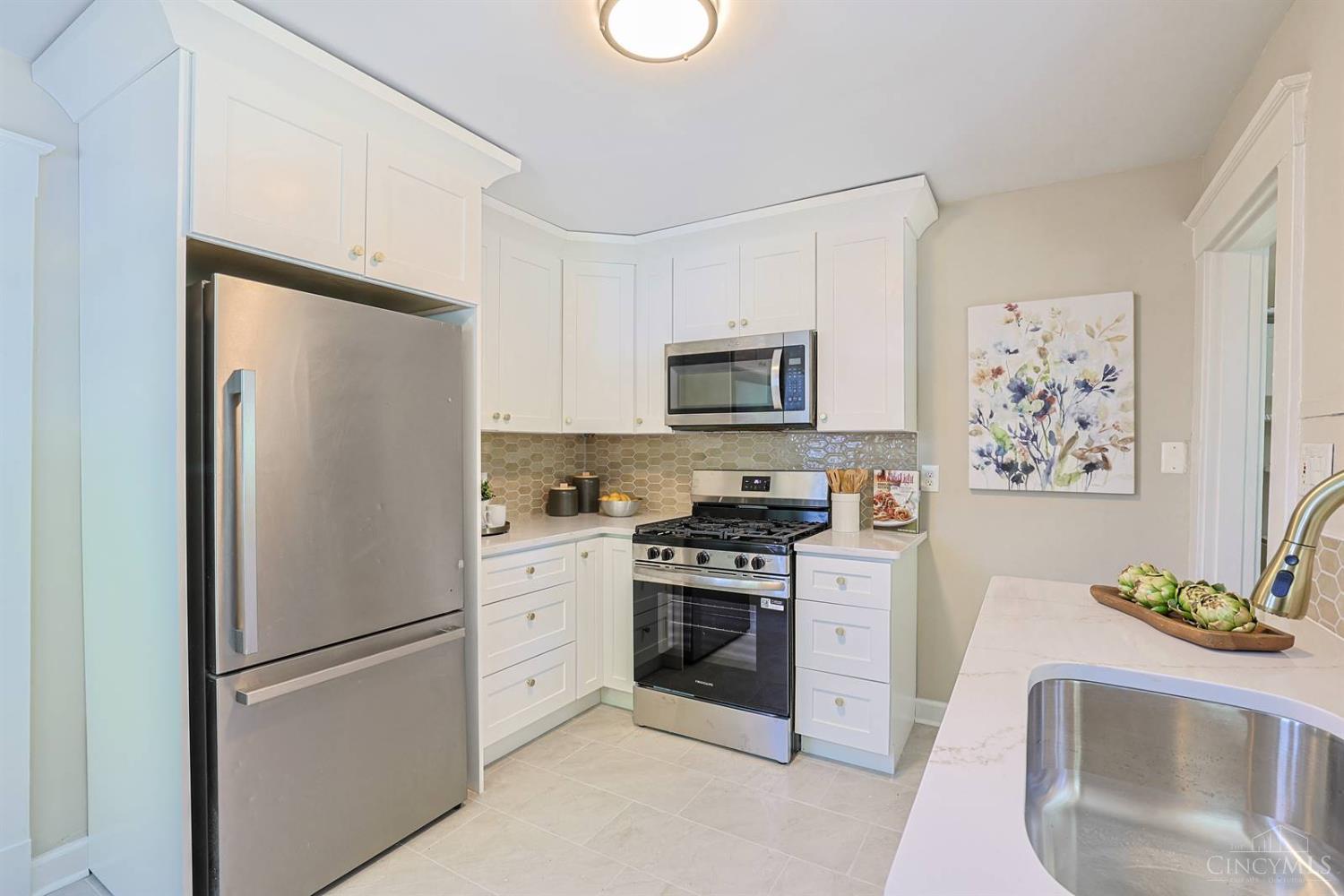 3015 Hull Avenue Property Photo 13