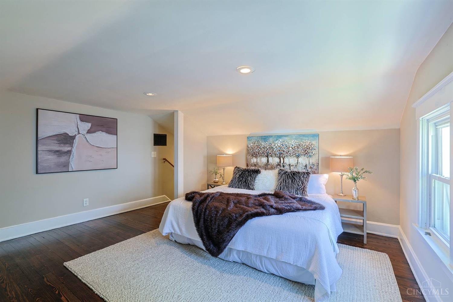 3015 Hull Avenue Property Photo 17