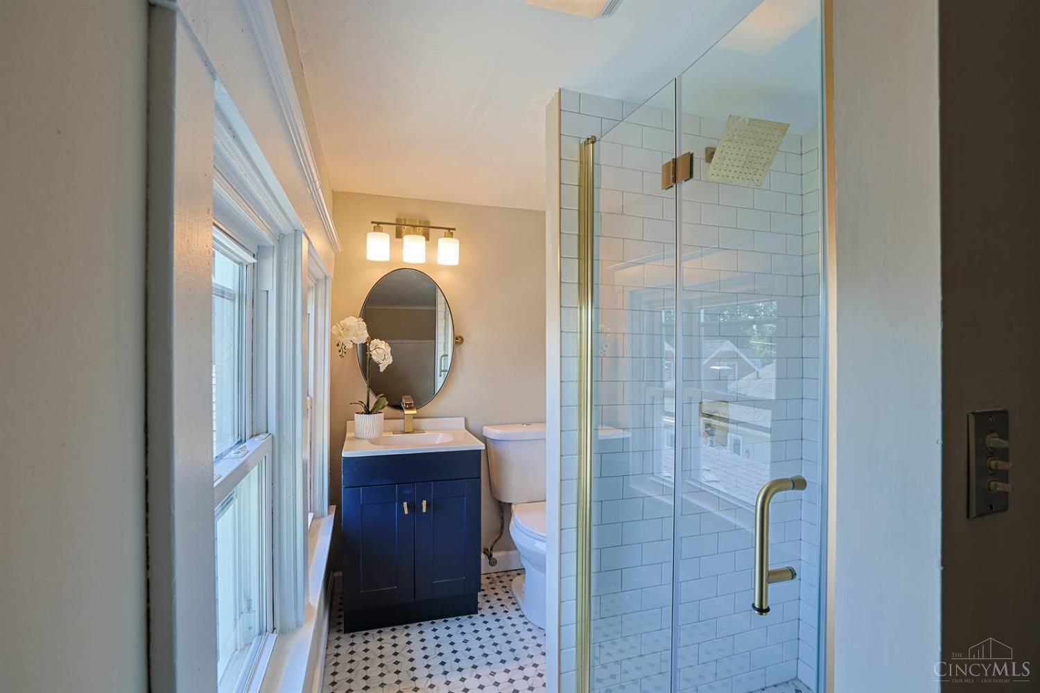 3015 Hull Avenue Property Photo 19