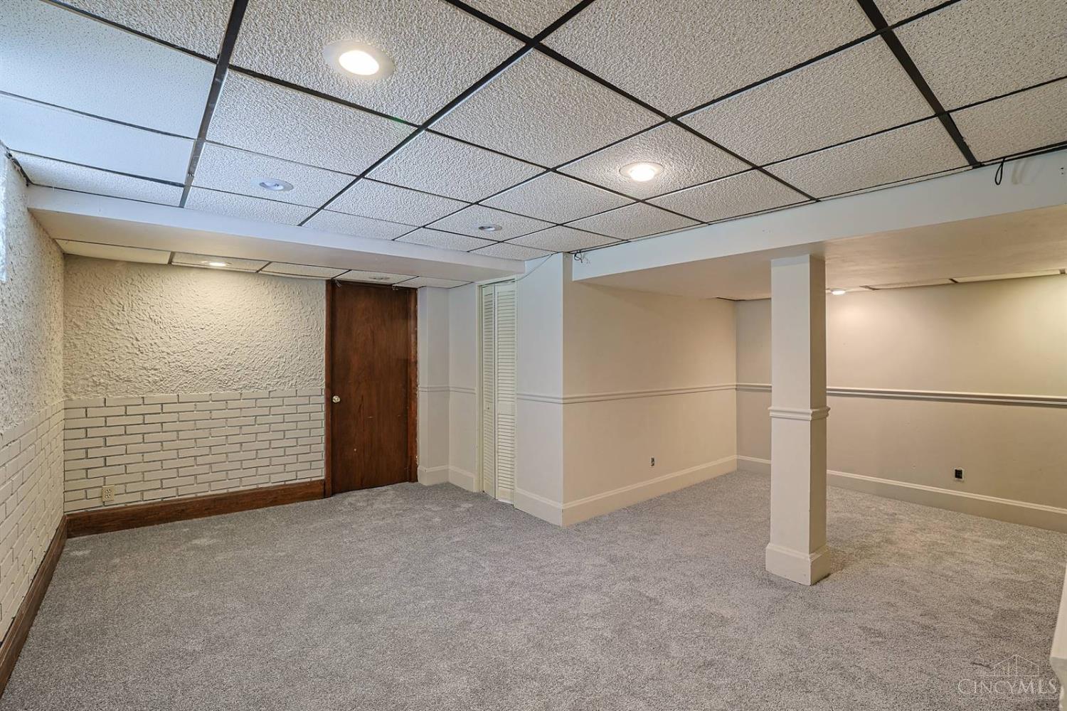 3015 Hull Avenue Property Photo 26