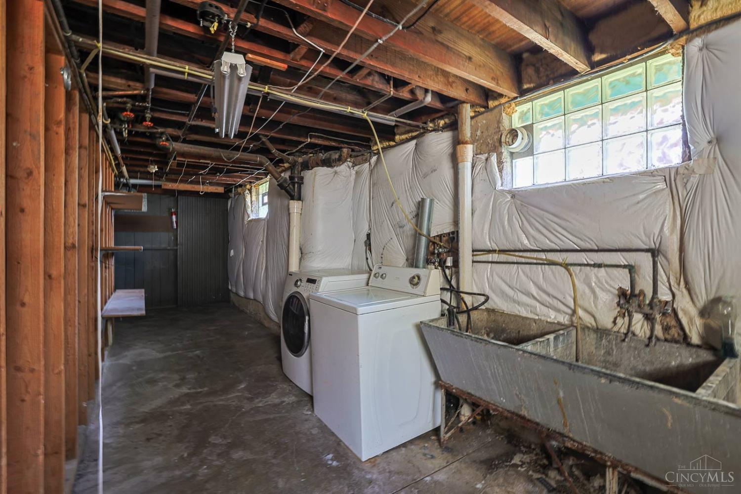 3015 Hull Avenue Property Photo 30