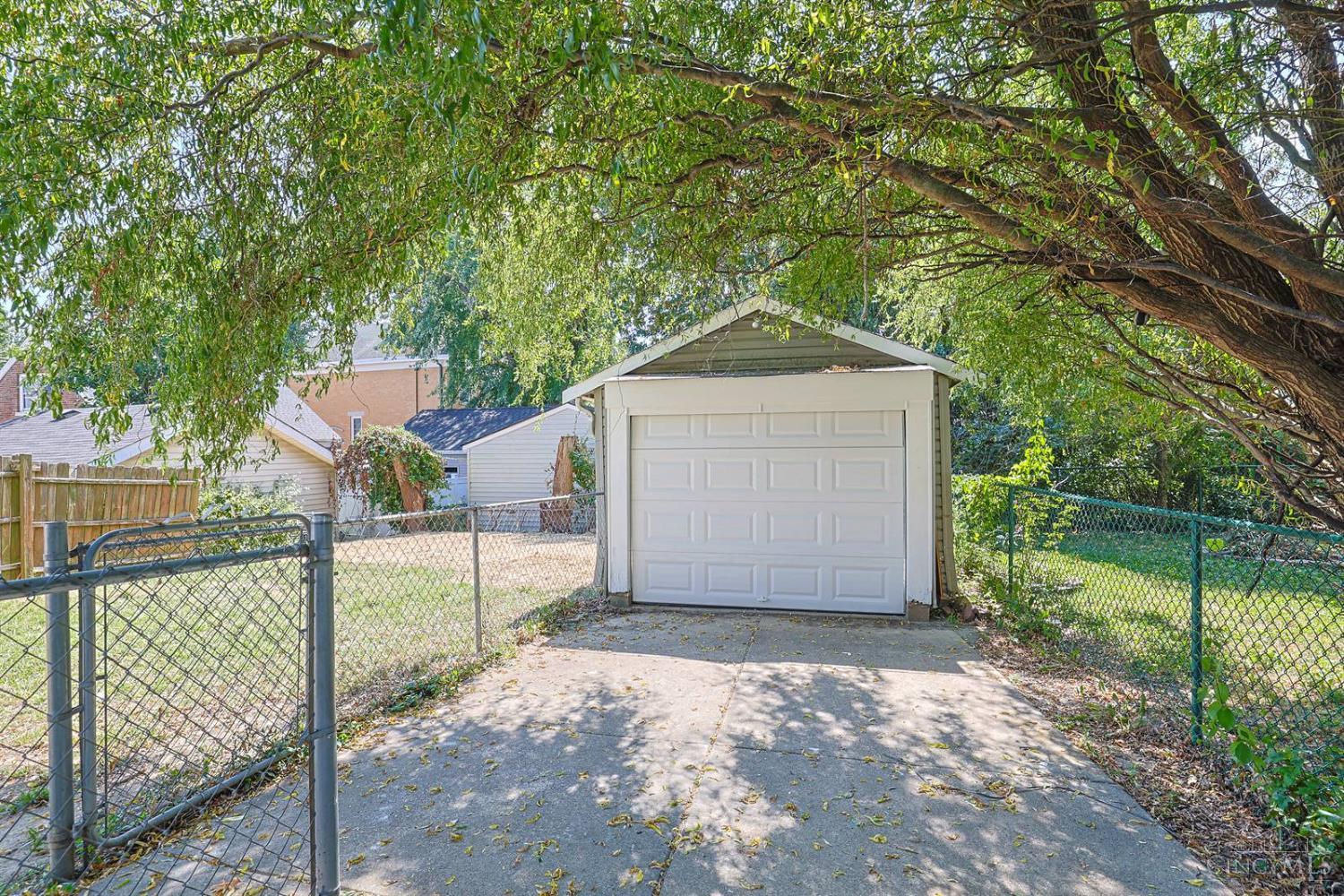 3015 Hull Avenue Property Photo 32