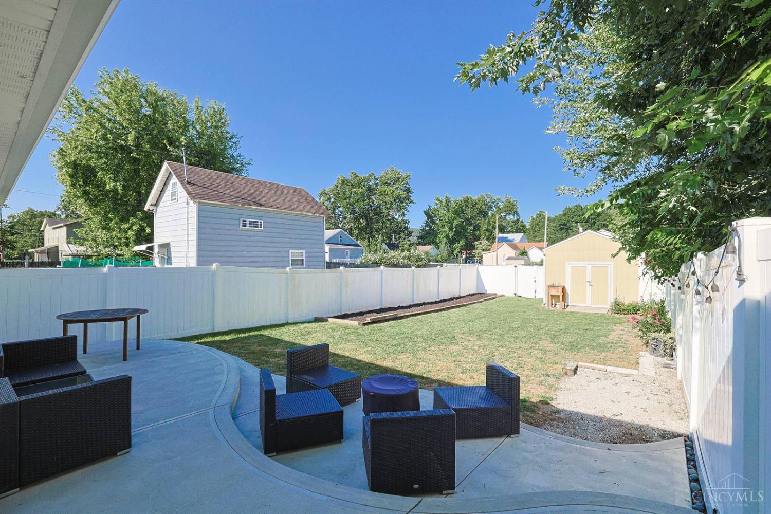 S 101 Bowles Street Property Photo 18