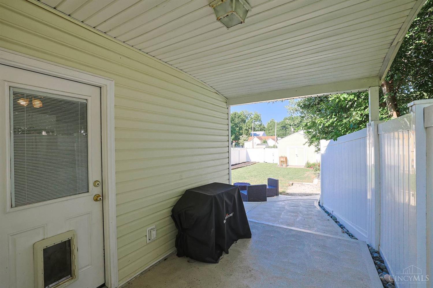 S 101 Bowles Street Property Photo 20