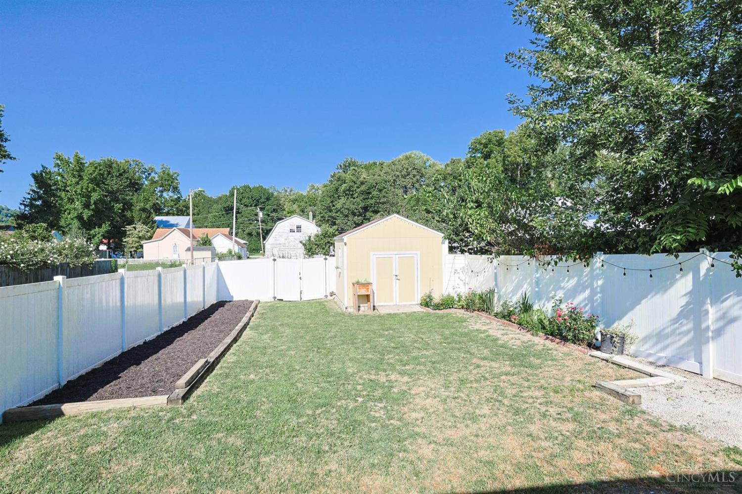S 101 Bowles Street Property Photo 21
