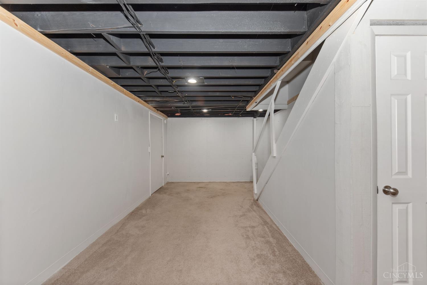 492 Glencoe Court Property Photo 22