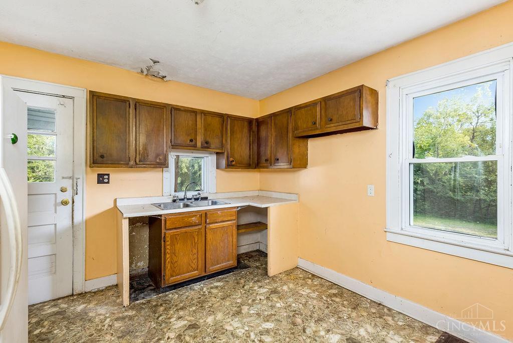 5836 Brown Road Property Photo 4