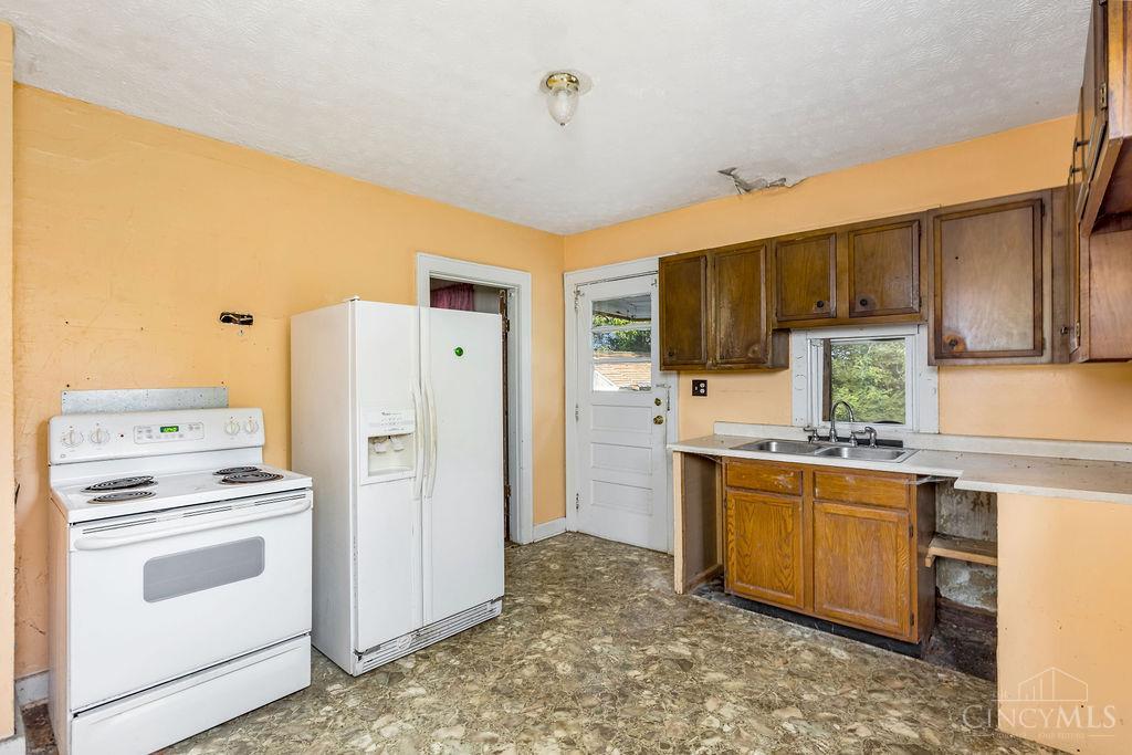 5836 Brown Road Property Photo 5