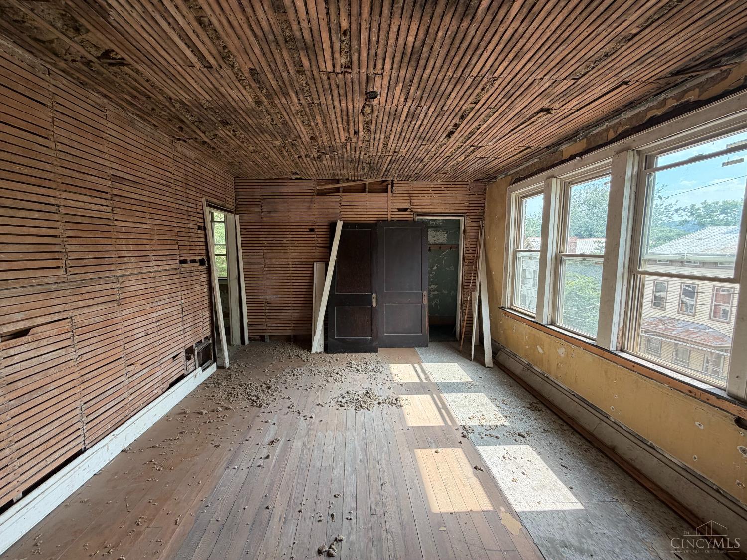 660 Steiner Avenue Property Photo 20