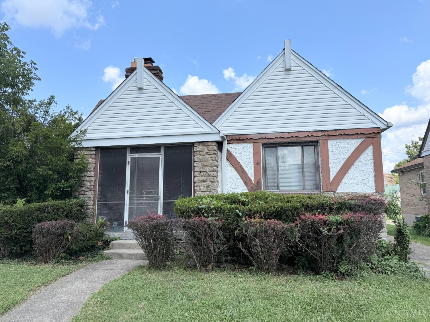 1812 Larchwood Place Property Photo 2