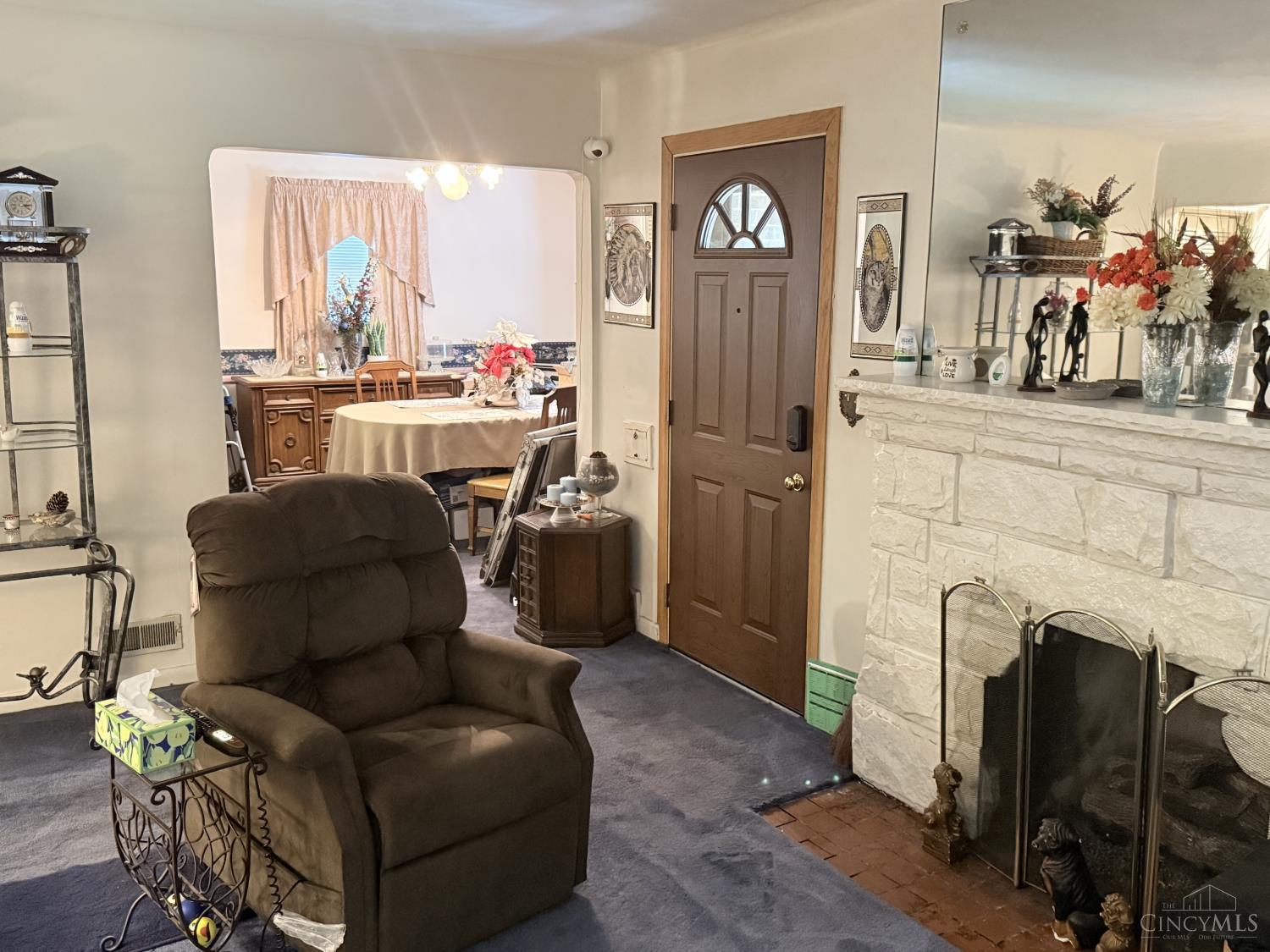 1812 Larchwood Place Property Photo 3