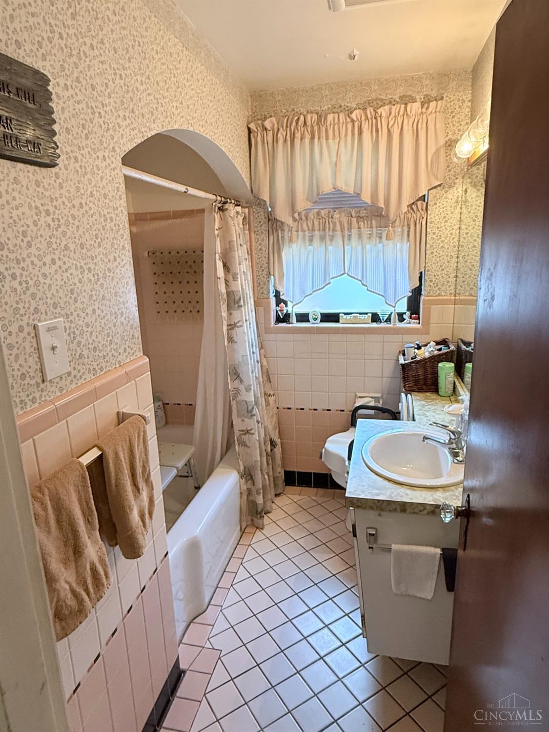 1812 Larchwood Place Property Photo 13