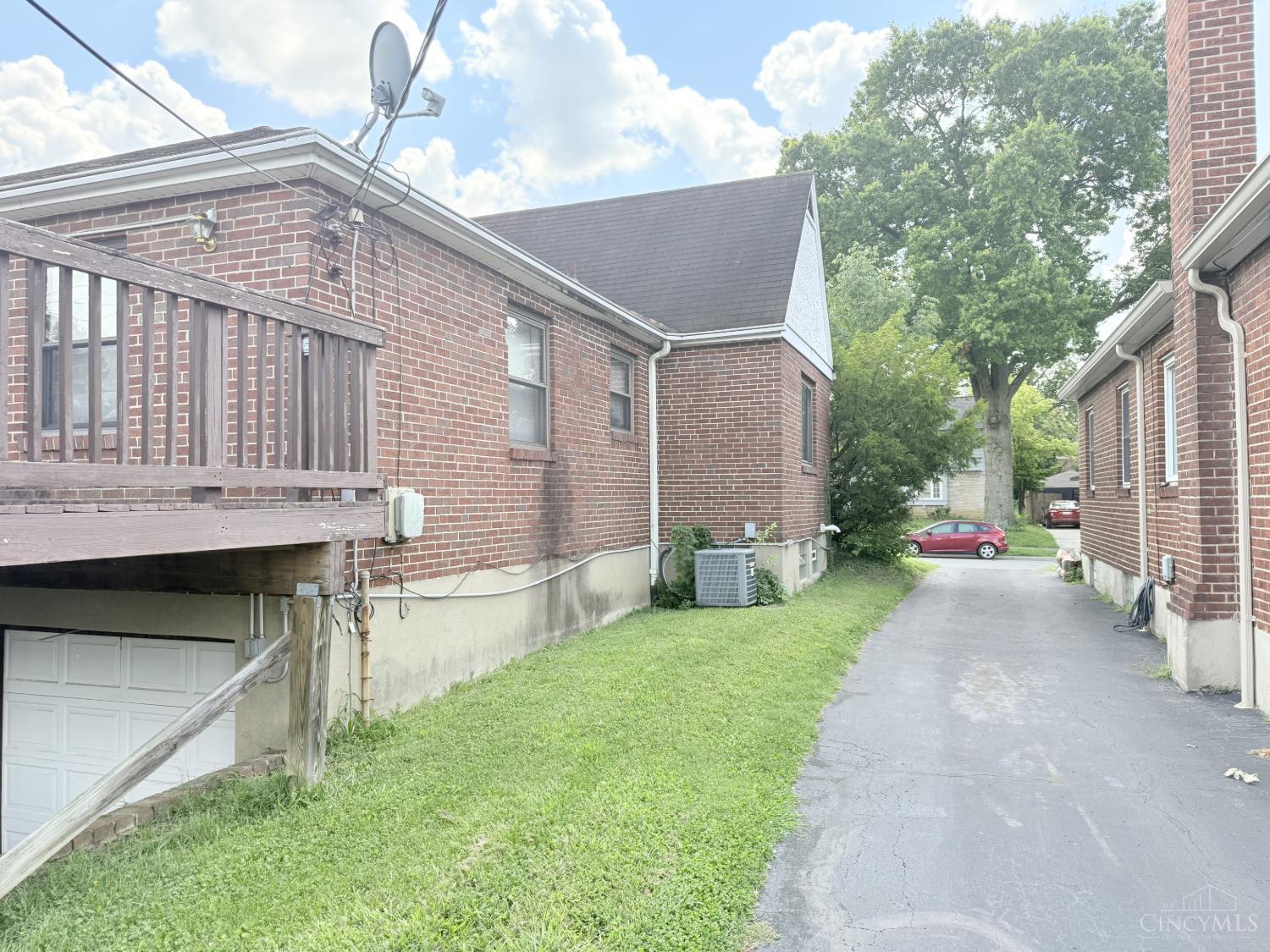 1812 Larchwood Place Property Photo 19