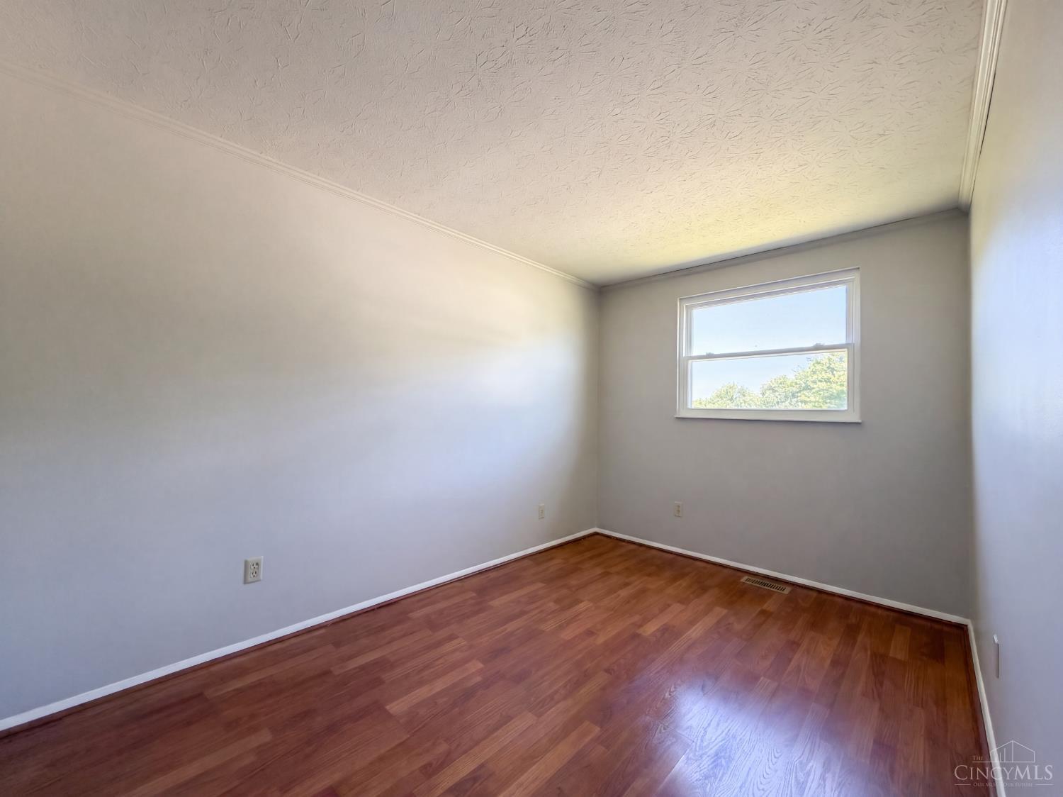 2891 Grosvenor Drive Property Photo 14