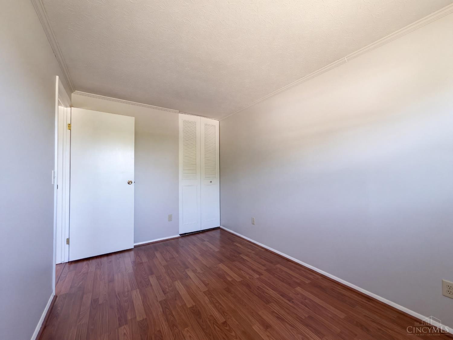 2891 Grosvenor Drive Property Photo 15