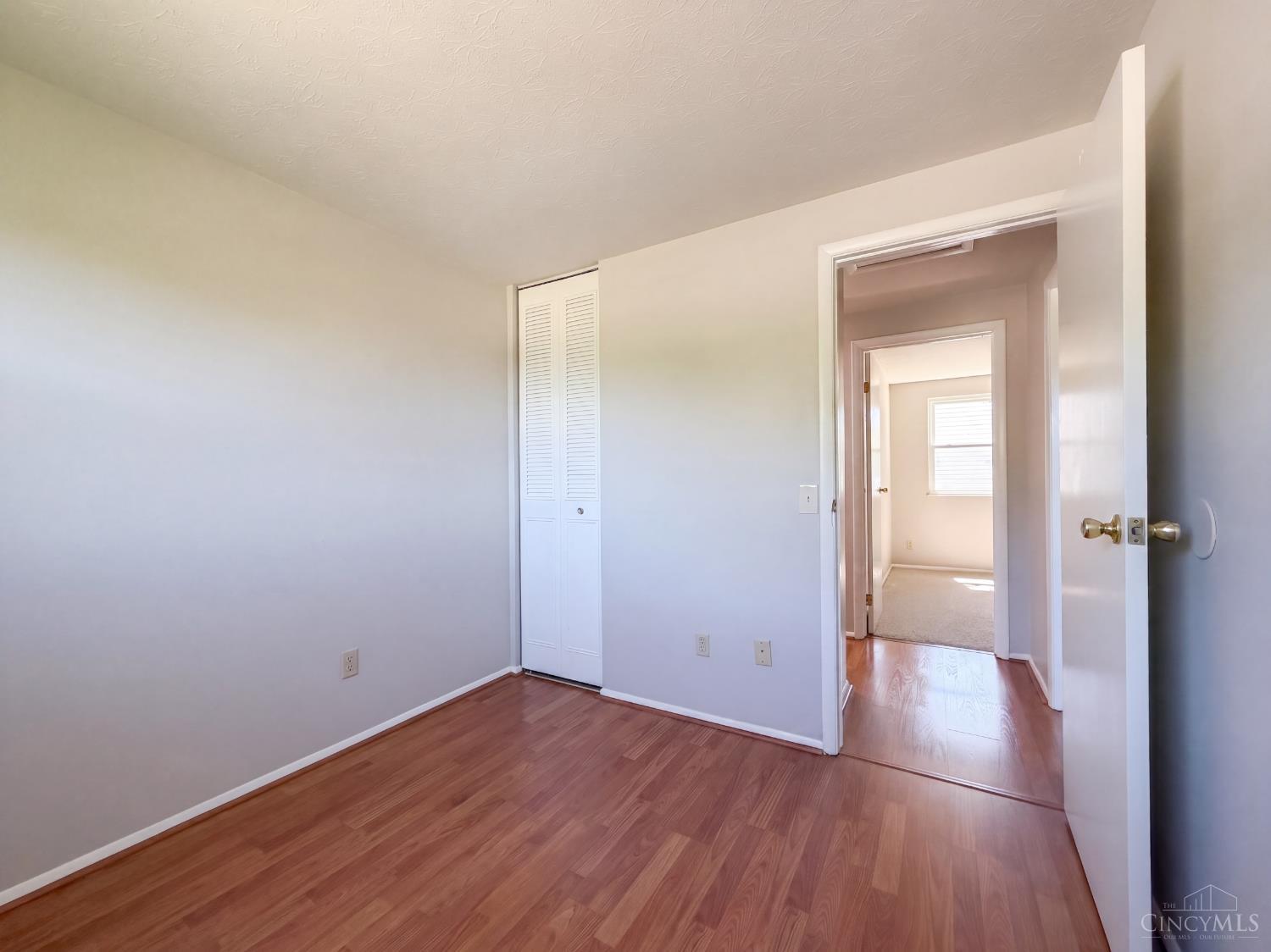 2891 Grosvenor Drive Property Photo 17