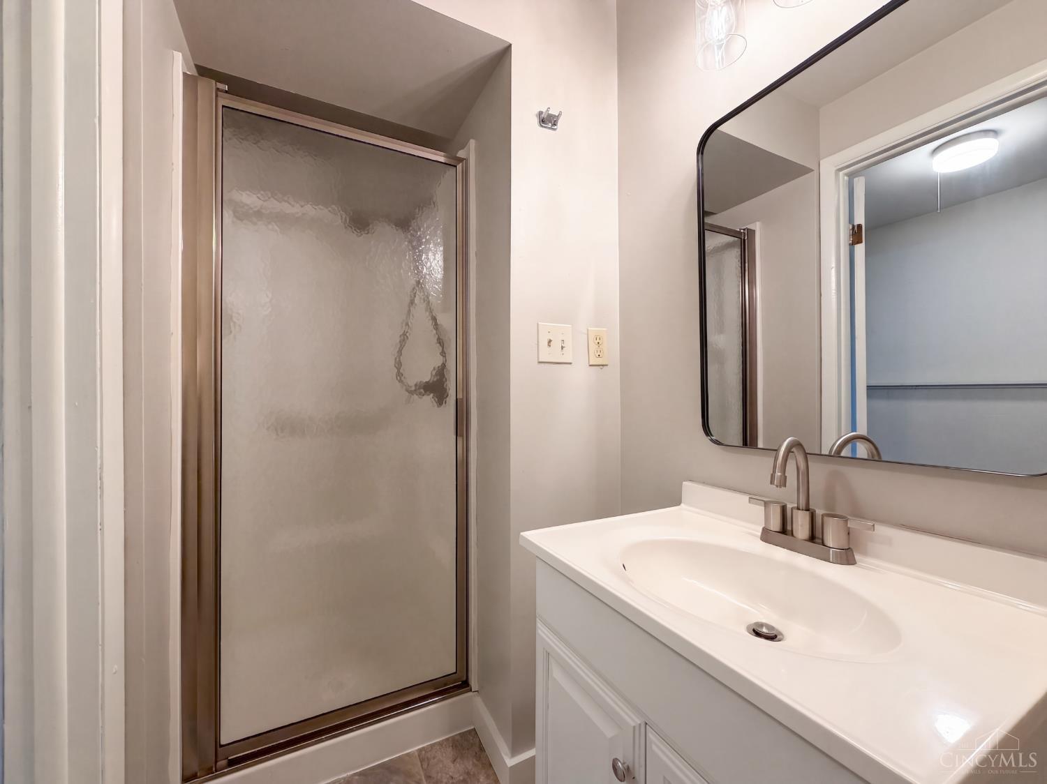 2891 Grosvenor Drive Property Photo 19