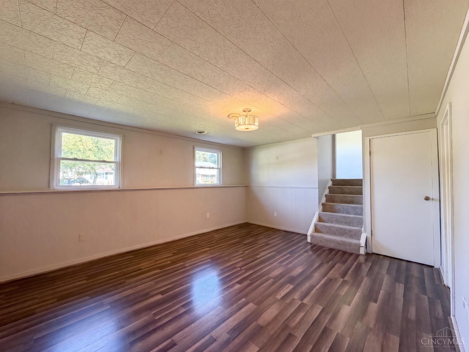 2891 Grosvenor Drive Property Photo 23
