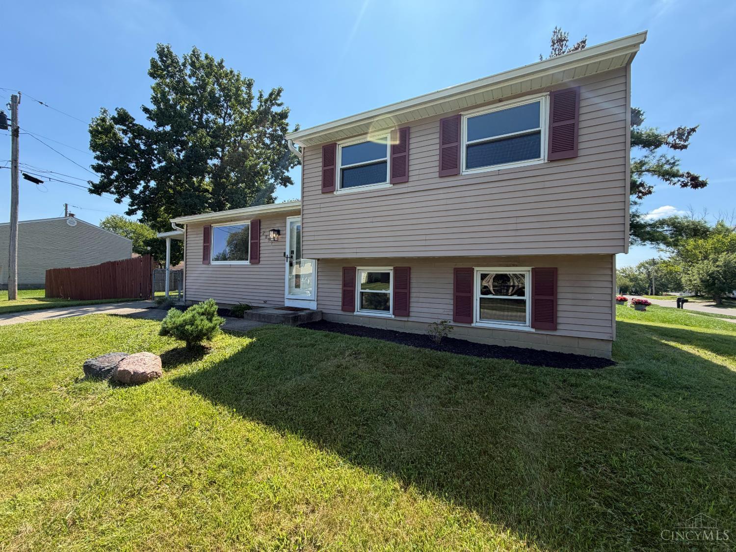 2891 Grosvenor Drive Property Photo 24