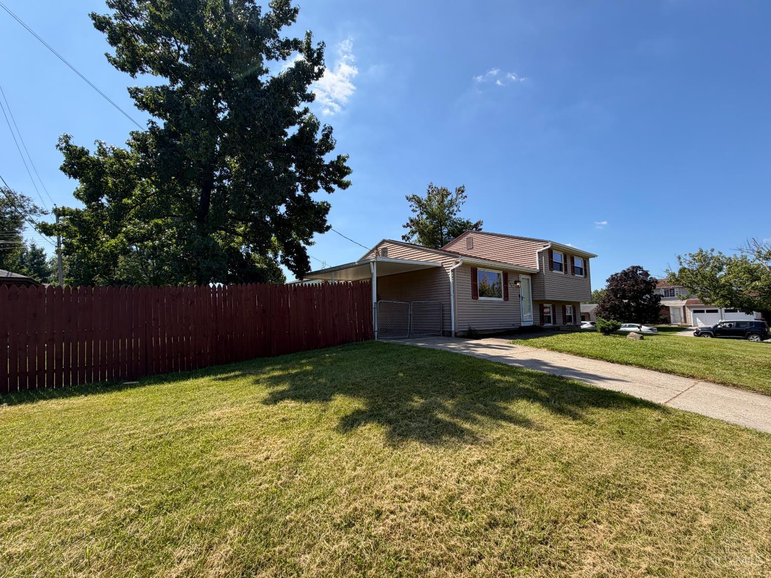 2891 Grosvenor Drive Property Photo 25