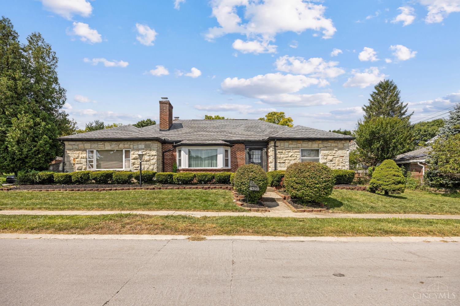 6325 Elm View Place Property Photo 1