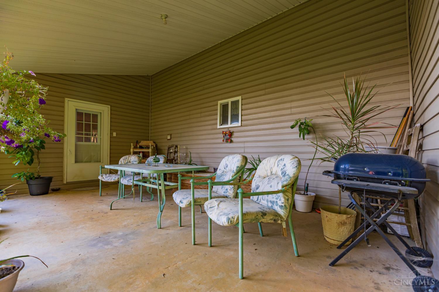 187 Vine Street Property Photo 14