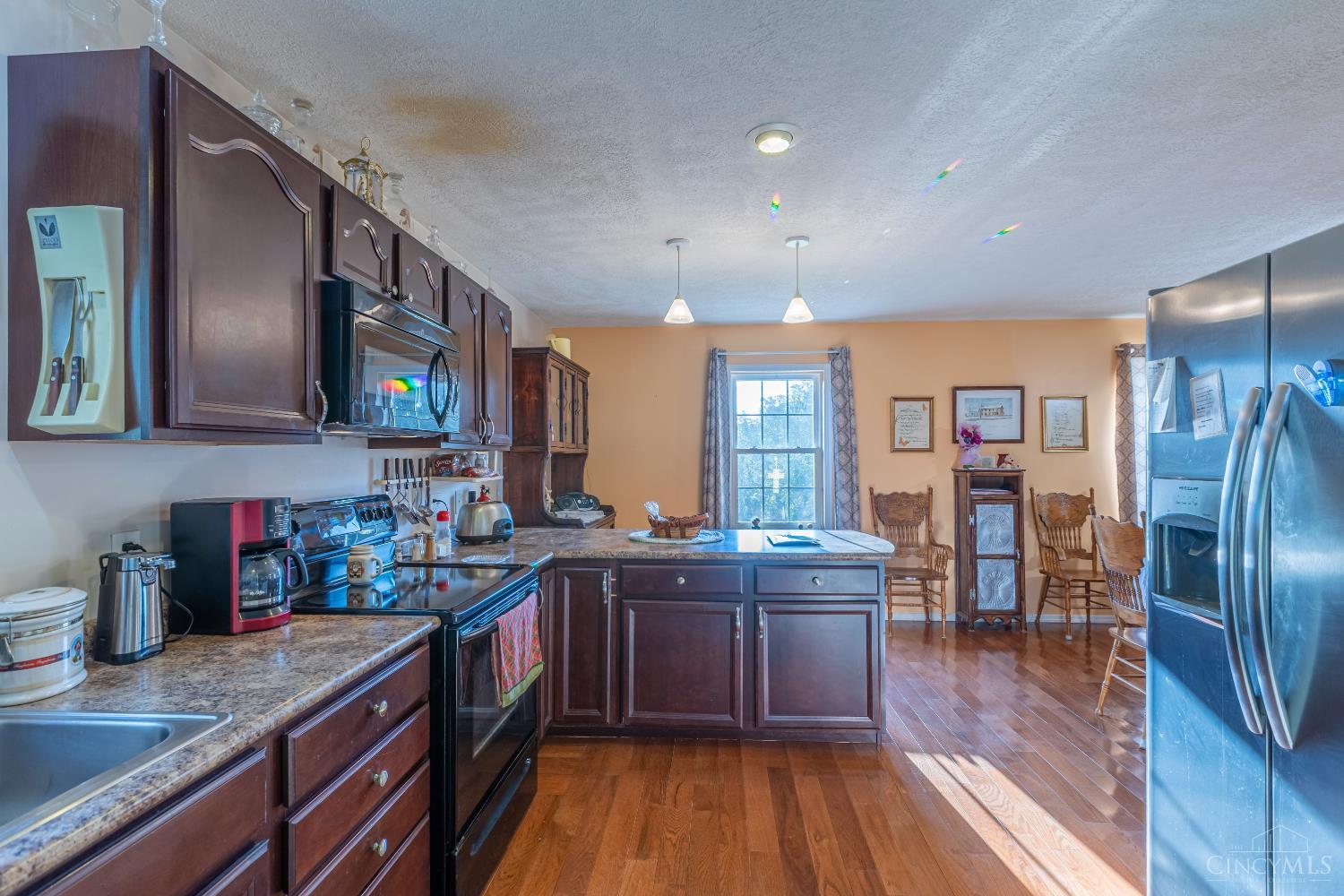 187 Vine Street Property Photo 18