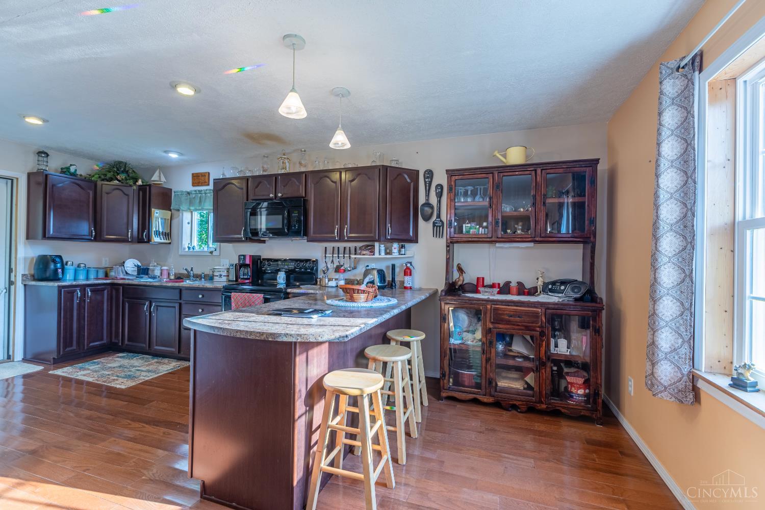 187 Vine Street Property Photo 22