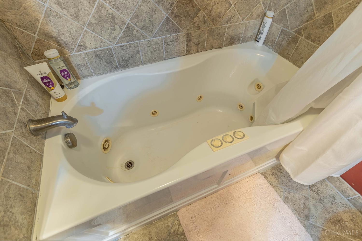 187 Vine Street Property Photo 35